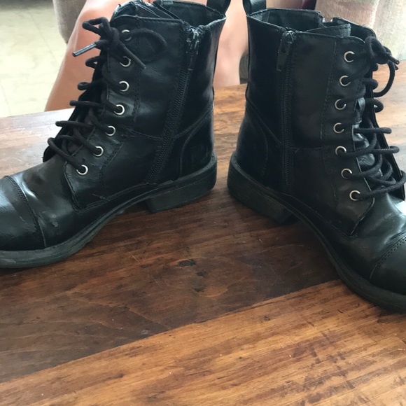 Boots - Picture 2 of 3